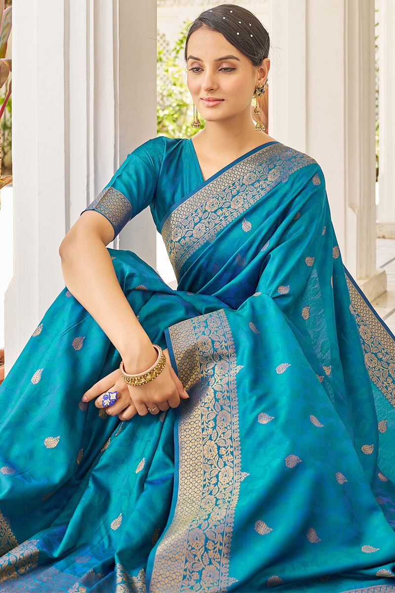 Verdant Firozi Kanjivaram Silk Saree With Comely Blouse Piece