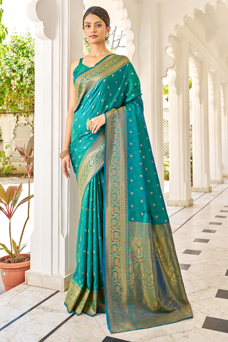 Eclat Rama Kanjivaram Silk Saree With Majesty Blouse Piece