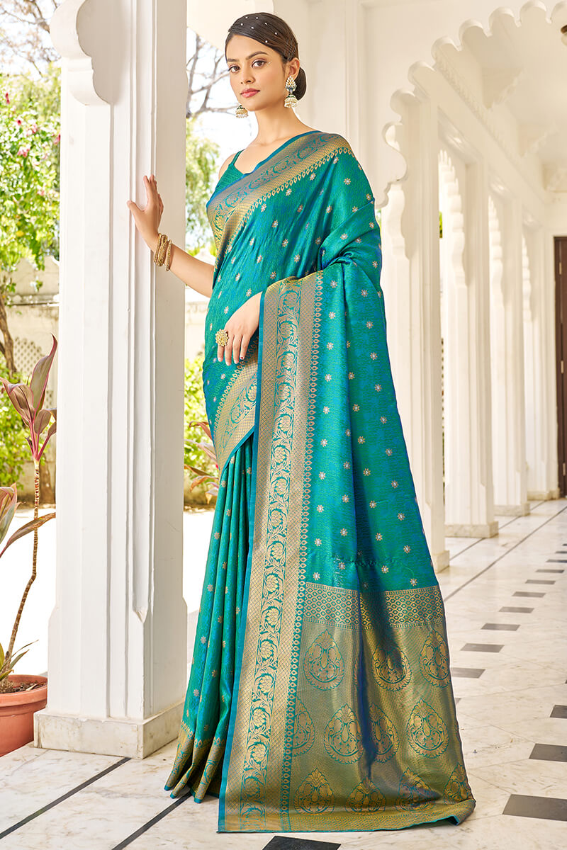 Eclat Rama Kanjivaram Silk Saree With Majesty Blouse Piece