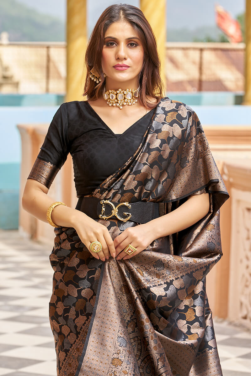 Mellifluous Black Kanjivaram Silk Saree With Divine Blouse Piece