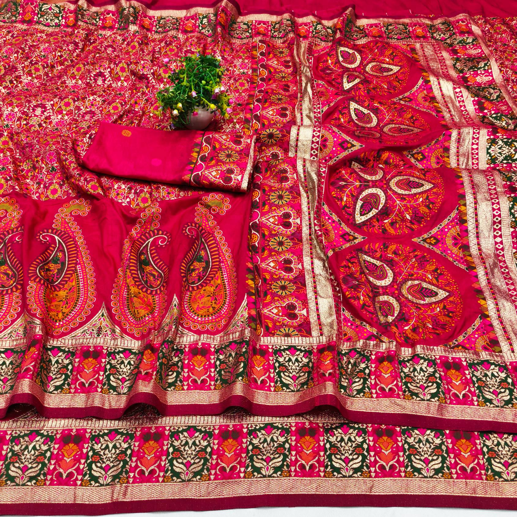 Evanescent Dark Pink Nylon Dola Pashmina Saree With Whimsical Blouse Piece