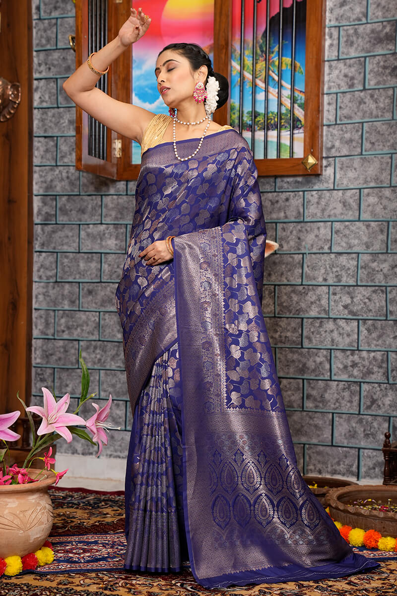 Flamboyant Navy Blue Kanjivaram Silk Saree With Adorable Blouse Piece
