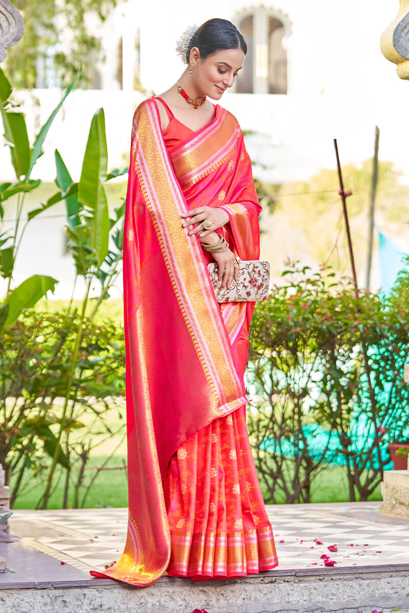 Ravishing Pink Kanjivaram Silk Saree With Chatoyant Blouse Piece