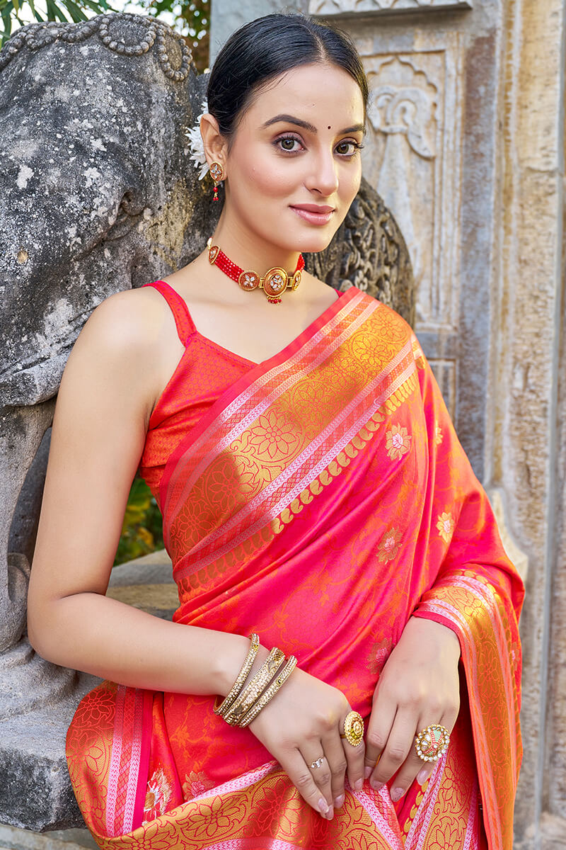 Ravishing Pink Kanjivaram Silk Saree With Chatoyant Blouse Piece