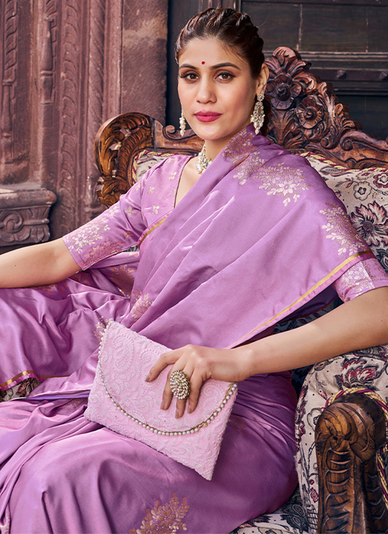 Majesty Lavender Soft Banarasi Silk Saree With Confounding Blouse Piece