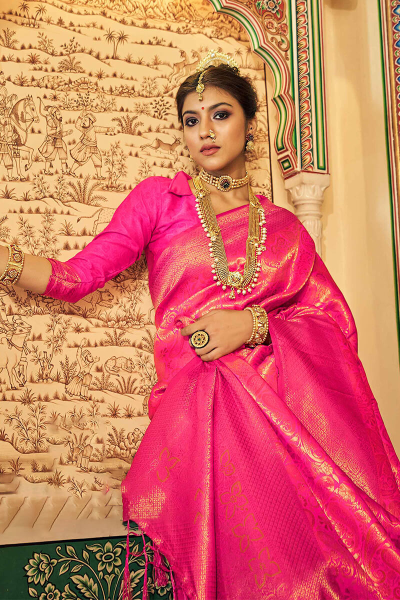 Glowing Dark Pink Kanjivaram Silk Saree With Inspiring Blouse Piece
