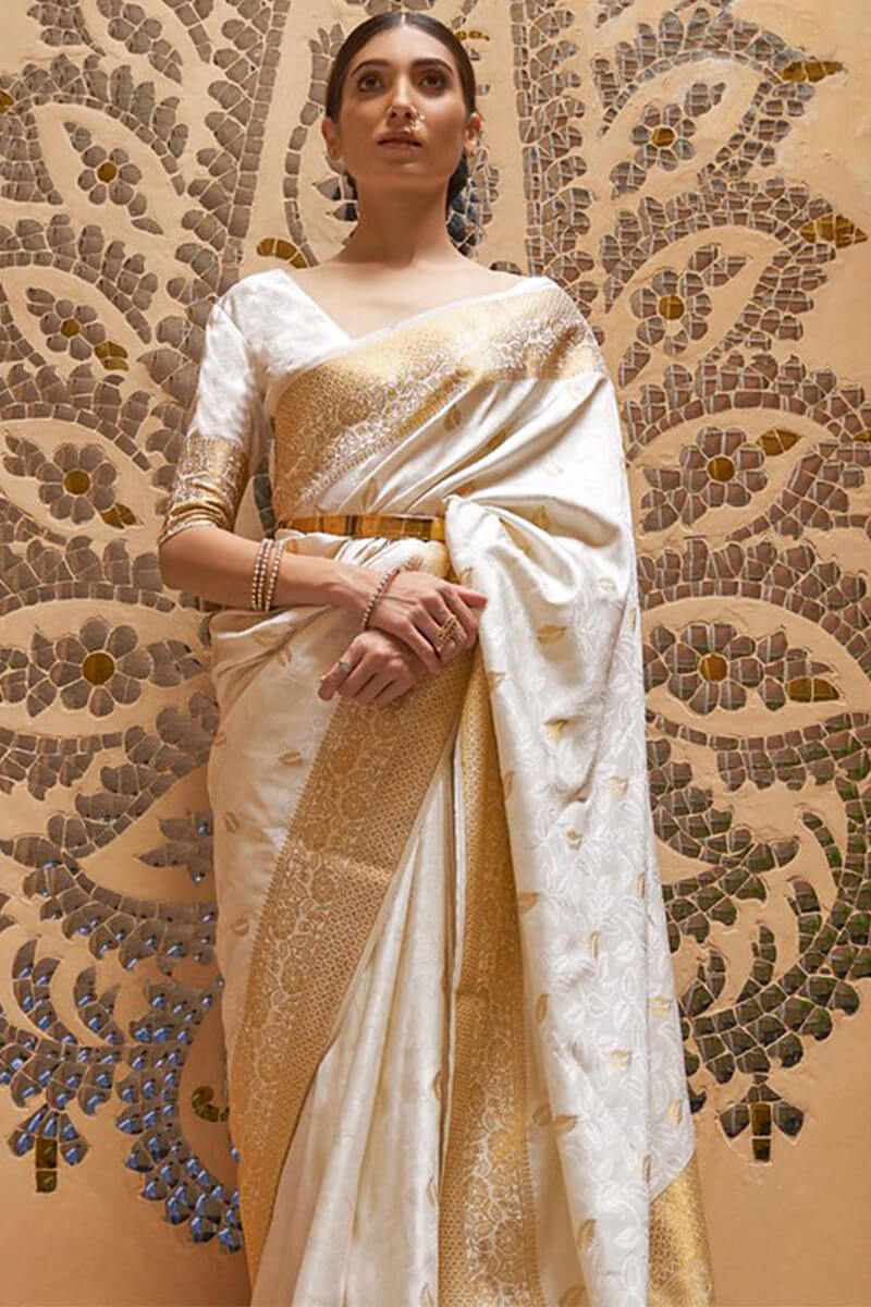 Fancifull White Kanjivaram Silk Saree With Quintessential Blouse Piece