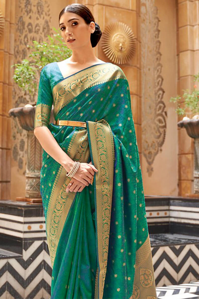 Desirable Rama Kanjivaram Silk Saree With Smashing Blouse Piece