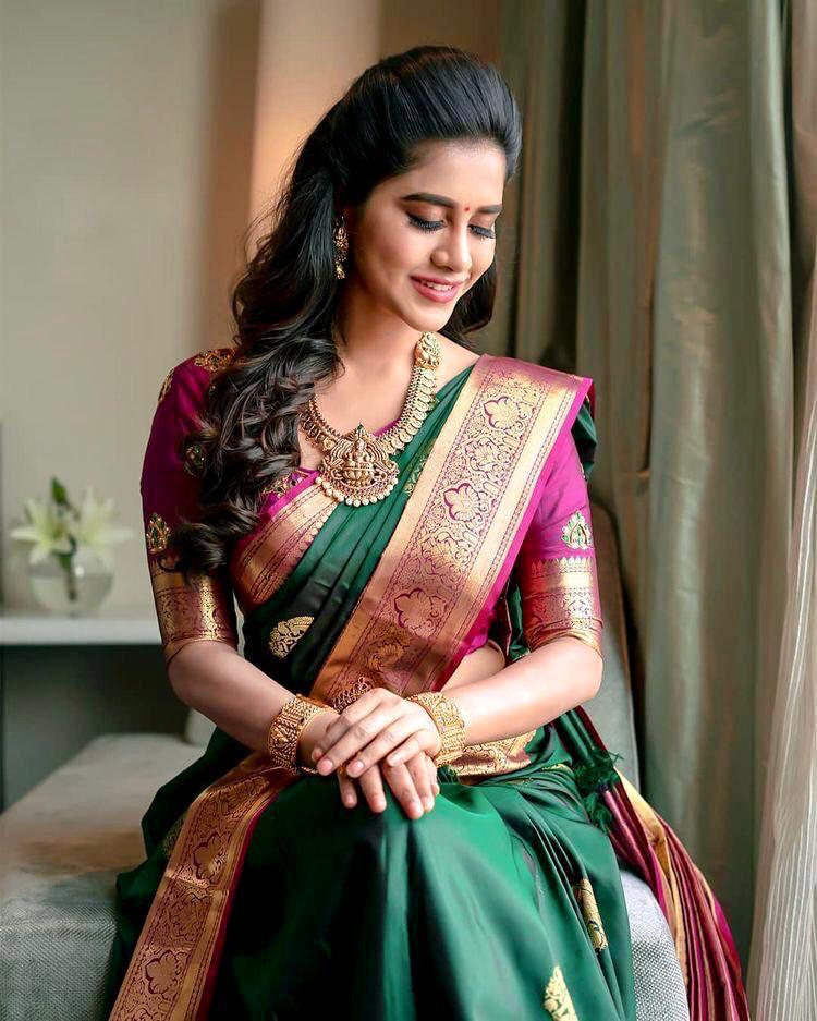 Grandiose  Green Soft Silk Saree With Excellent Blouse Piece