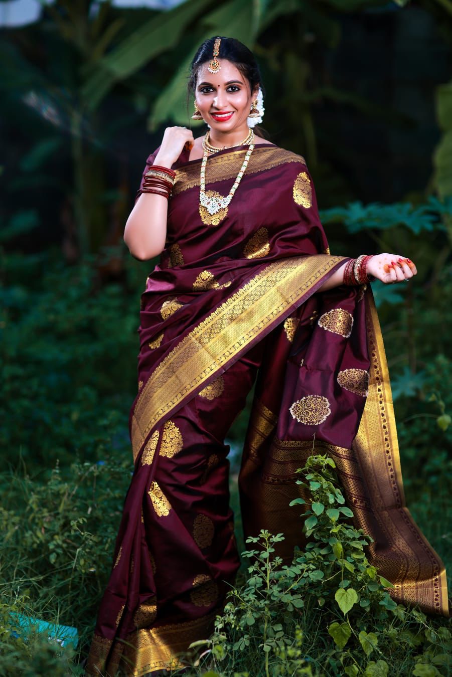 Unique Wine Soft Banarasi Silk Saree With Gratifying Blouse Piece