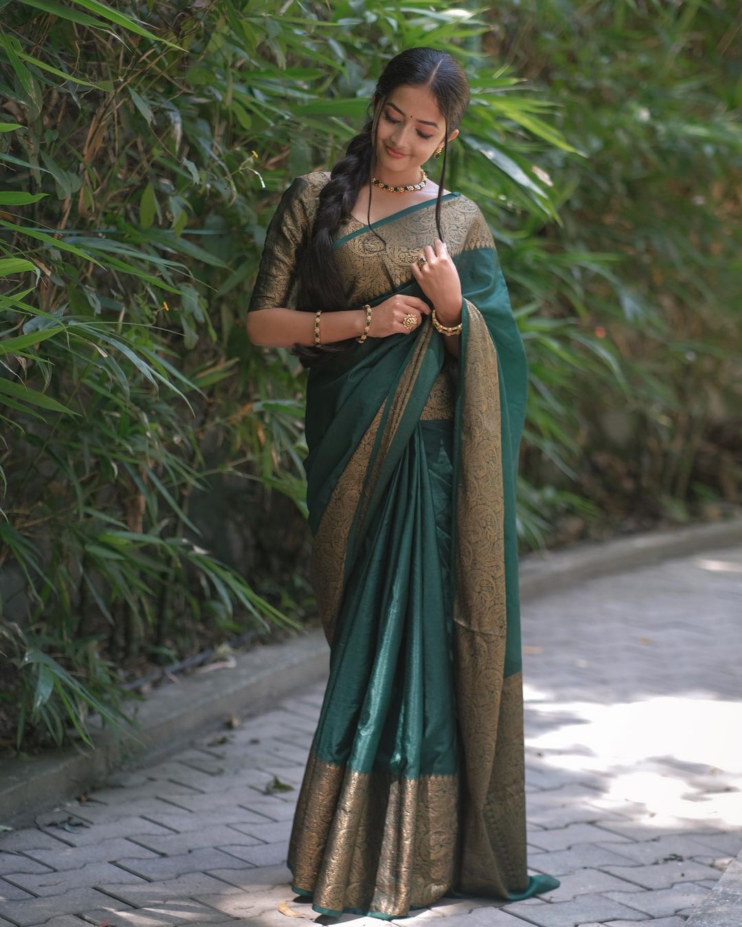 Excellent Dark Green Soft Silk Saree With Dazzling Blouse Piece