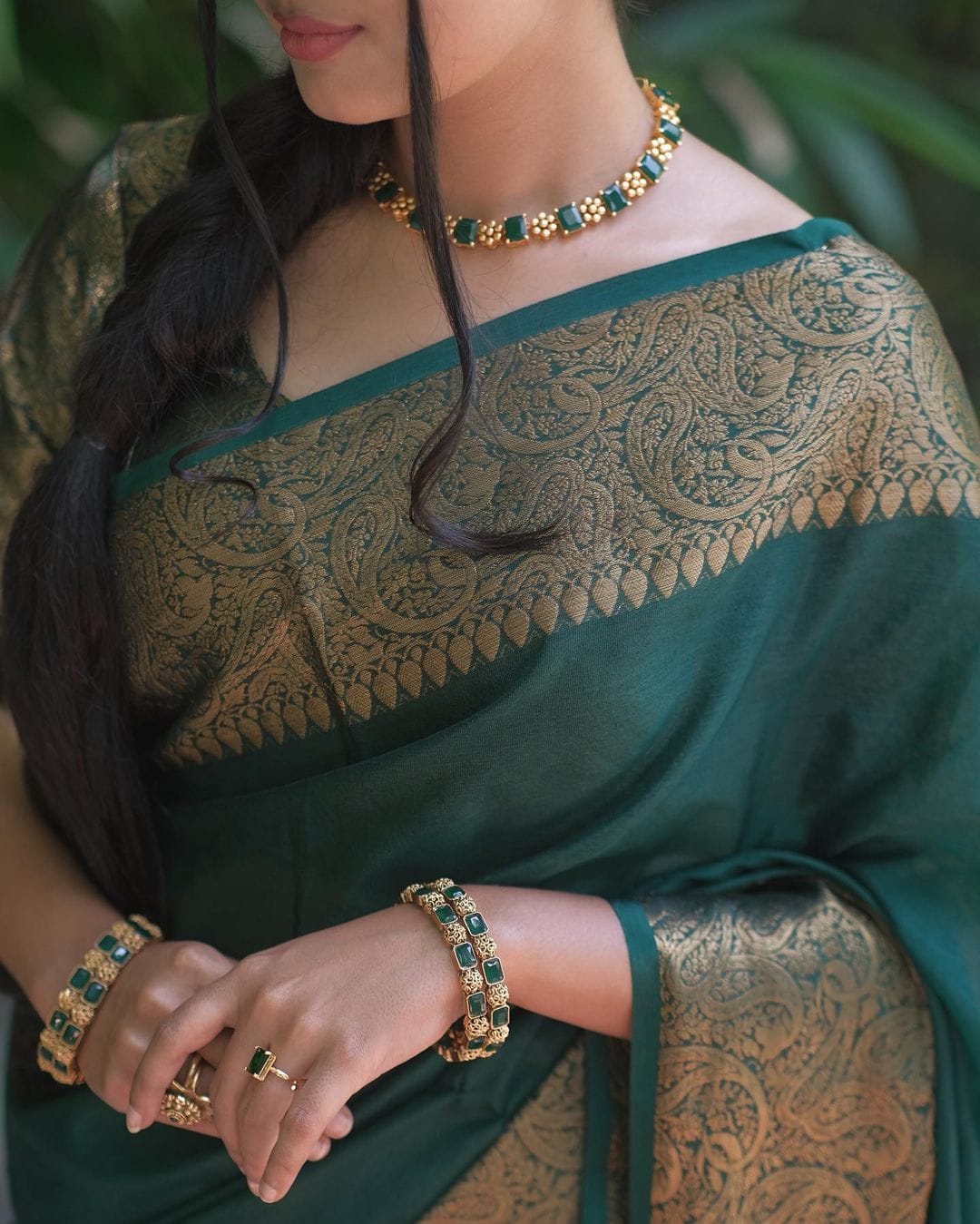 Excellent Dark Green Soft Silk Saree With Dazzling Blouse Piece