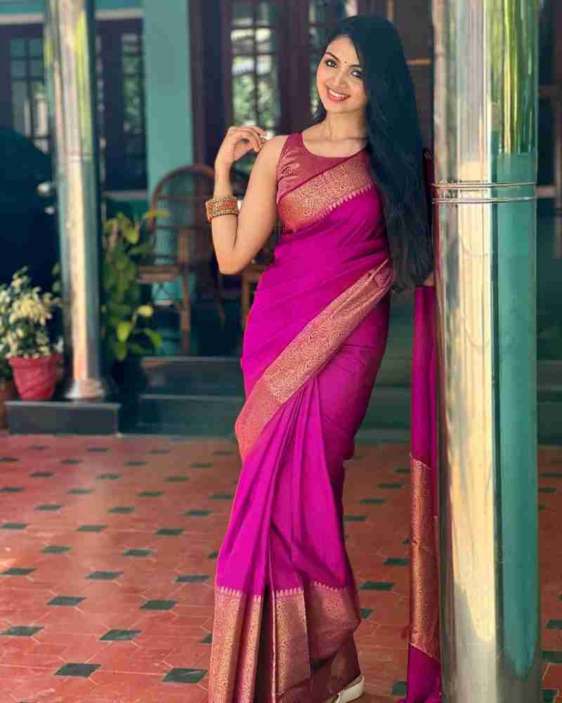 Enticing Dark Pink Soft Silk Saree With Hypnotic Blouse Piece