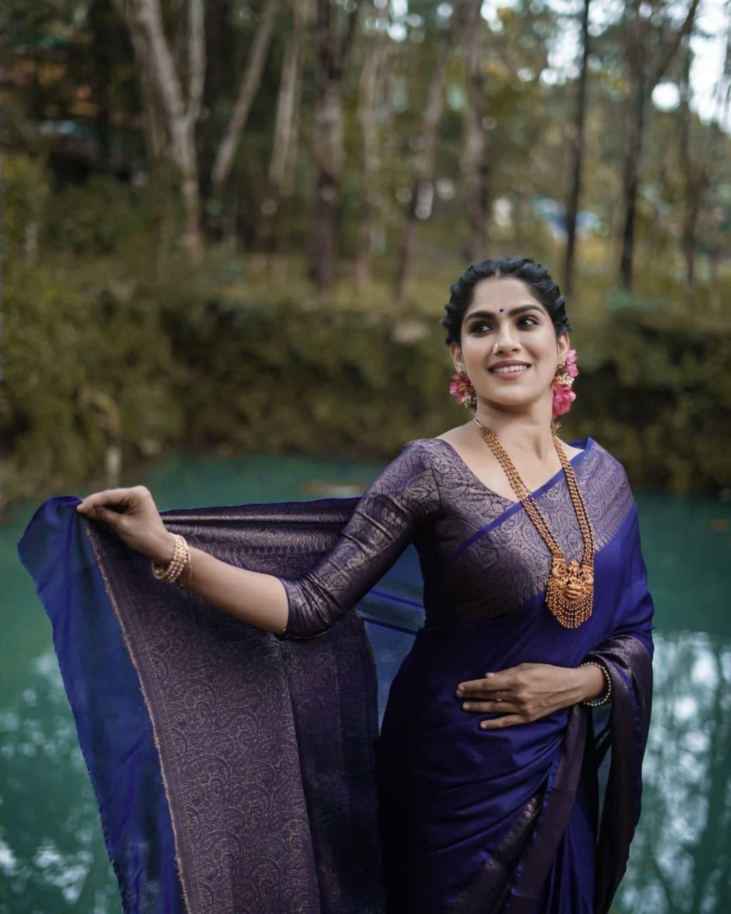 Ethnic Navy Blue Soft Silk Saree With Angelic Blouse Piece