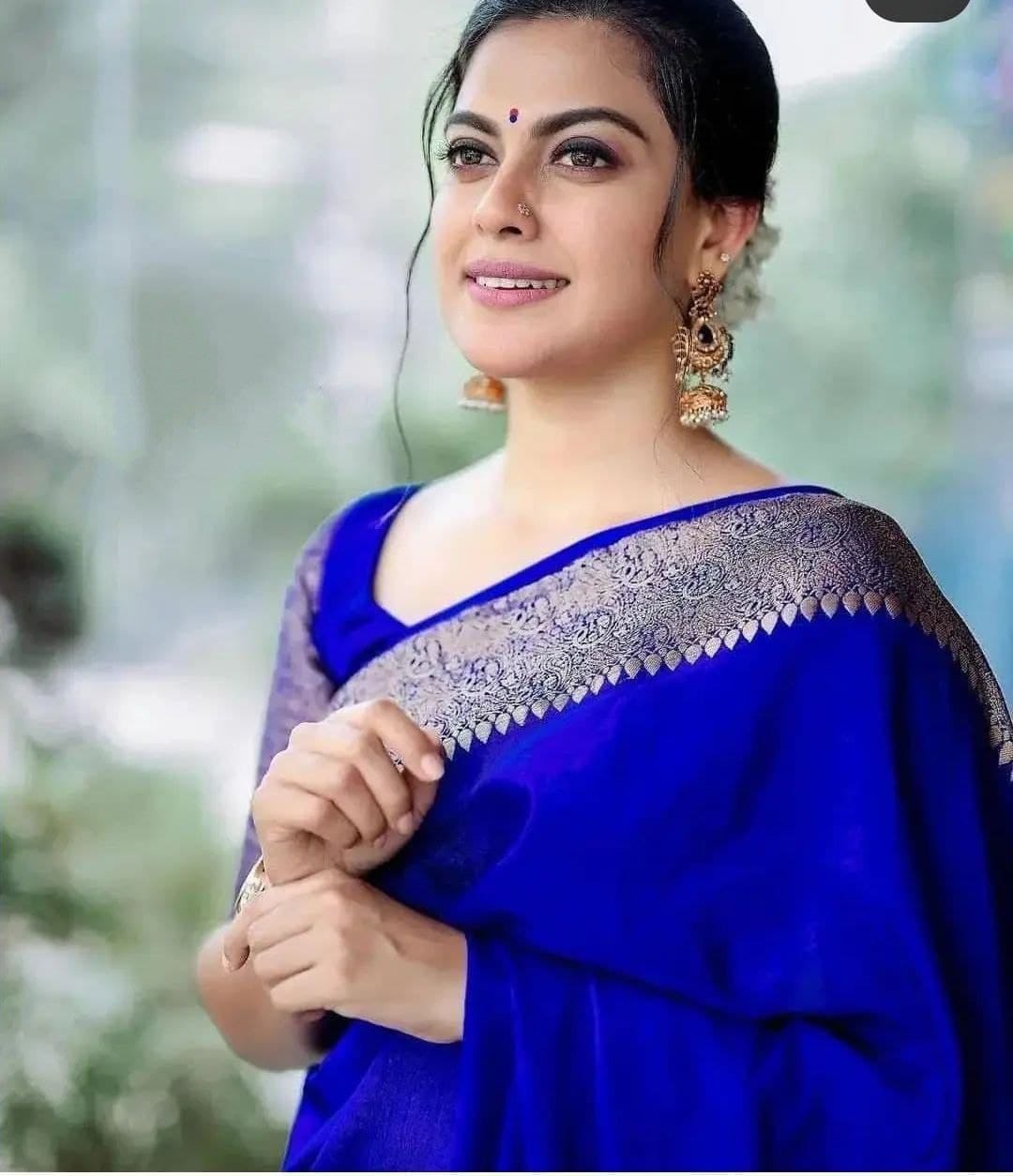 Brood Royal Blue Soft Silk Saree With Bucolic Blouse Piece