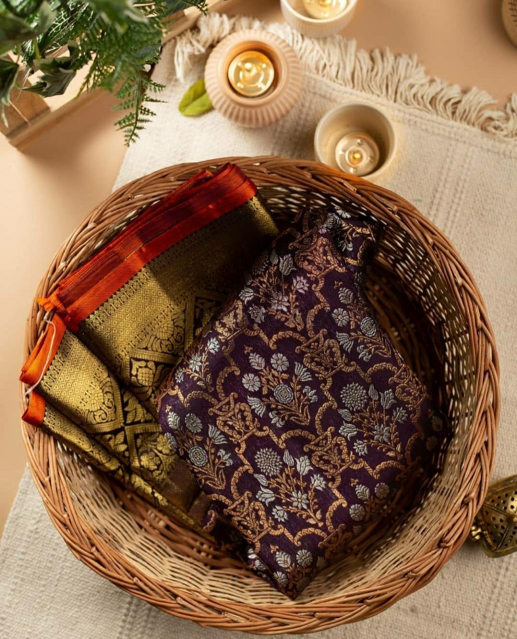Beguiling Wine Soft Banarasi Silk Saree With Luxuriant Blouse Piece