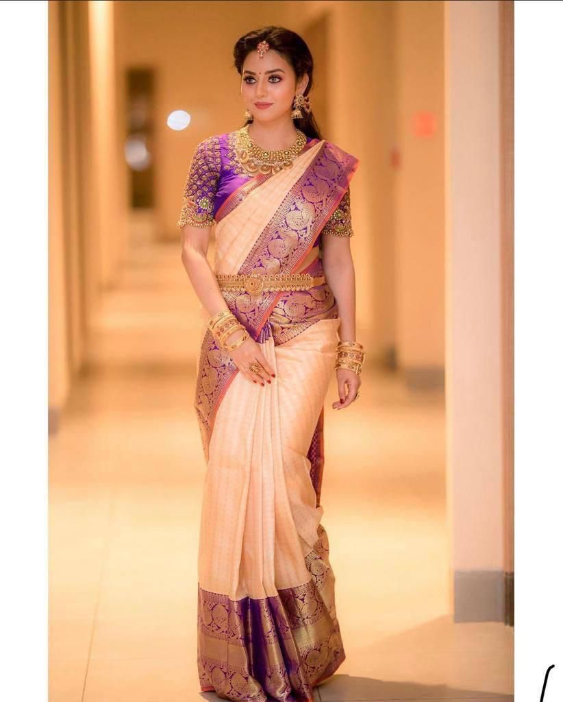 Engrossing Peach Soft Silk Saree With Angelic Blouse Piece