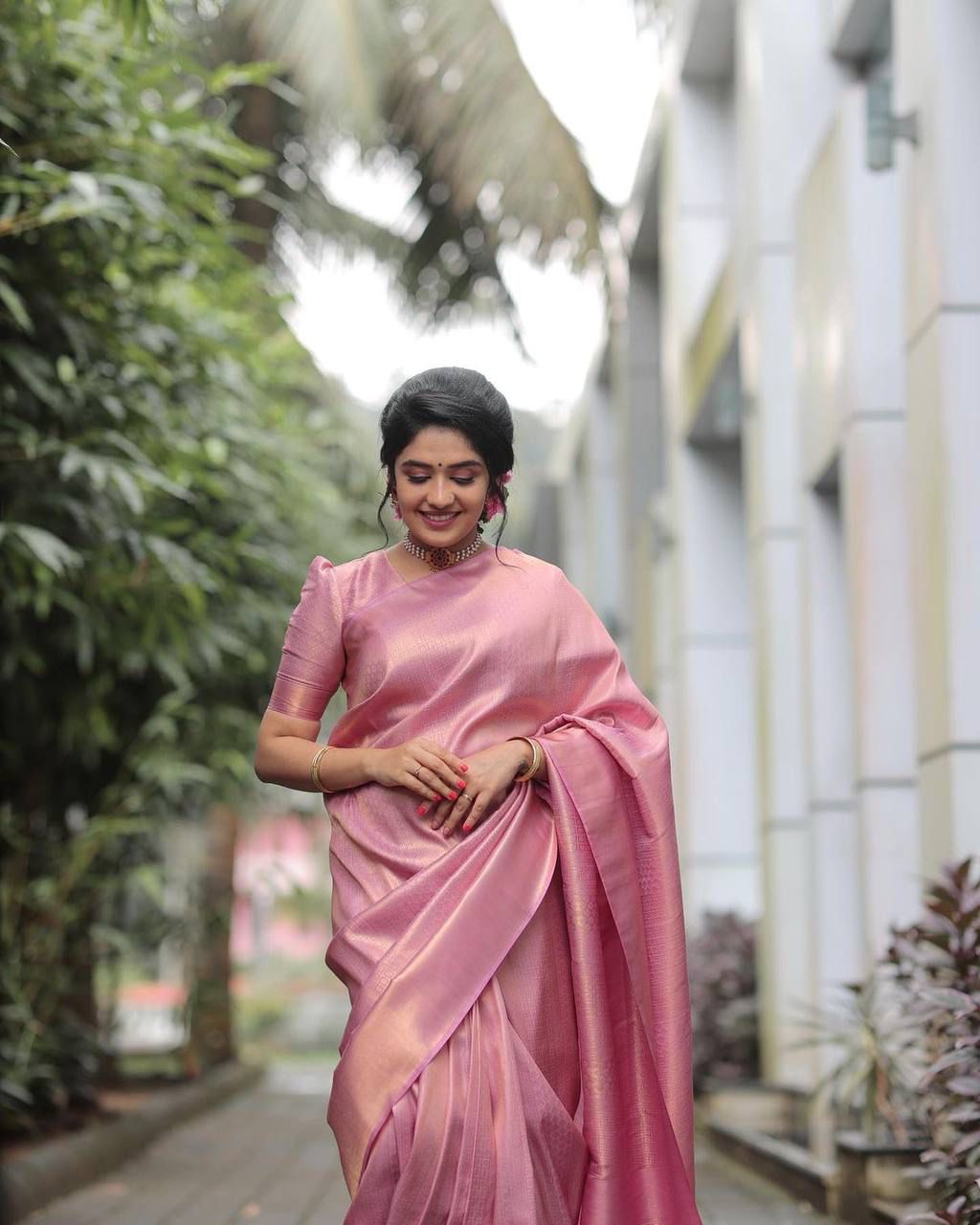 Ideal Pink Soft Silk Saree With Forbearance Blouse Piece