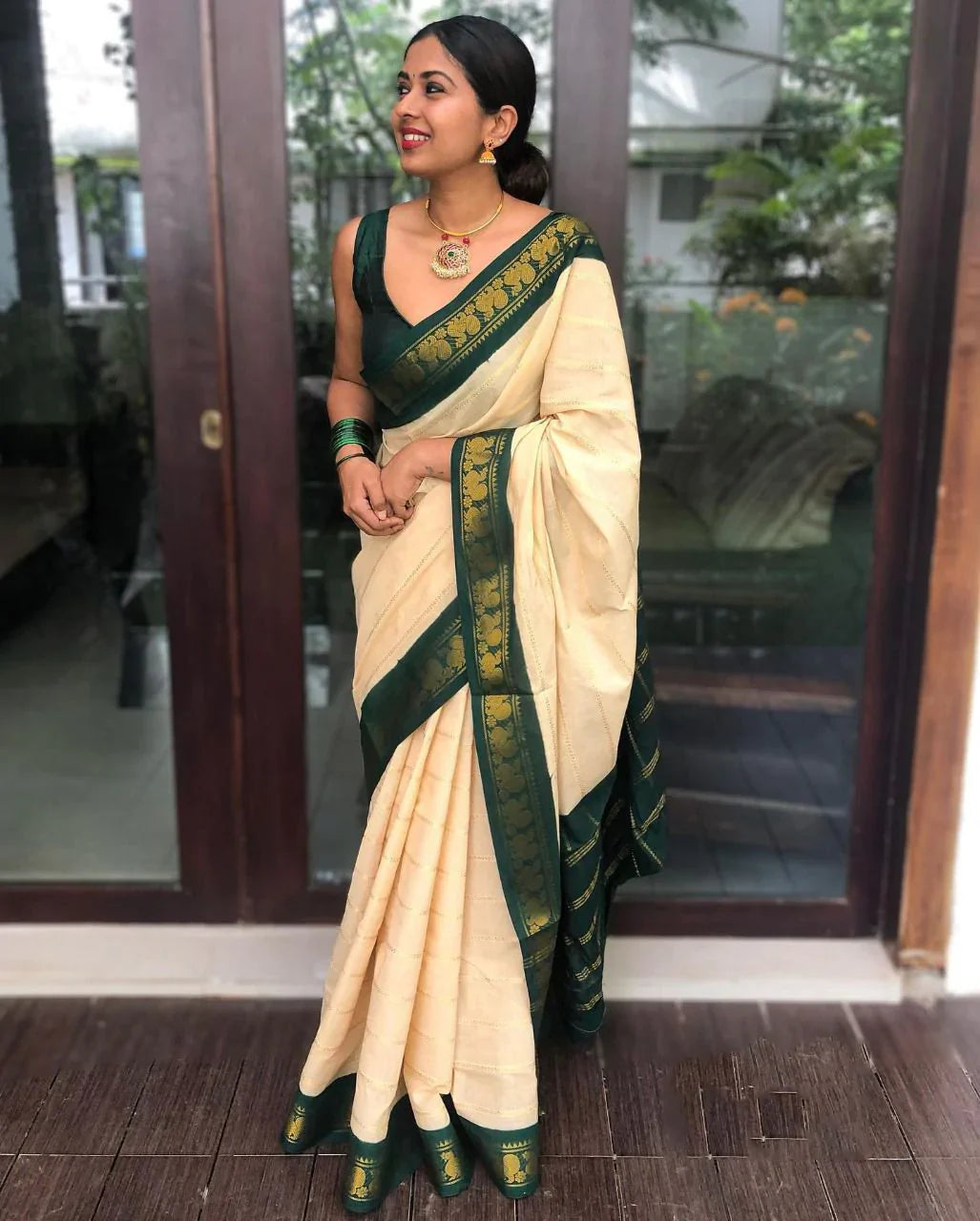 Exemplary Off White Soft Silk Saree With Angelic Blouse Piece