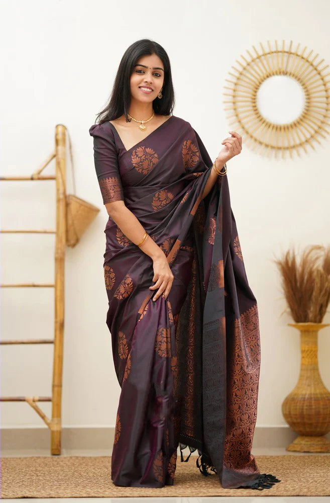 Pulsating Purple Soft Silk Saree With Scrumptious Blouse Piece