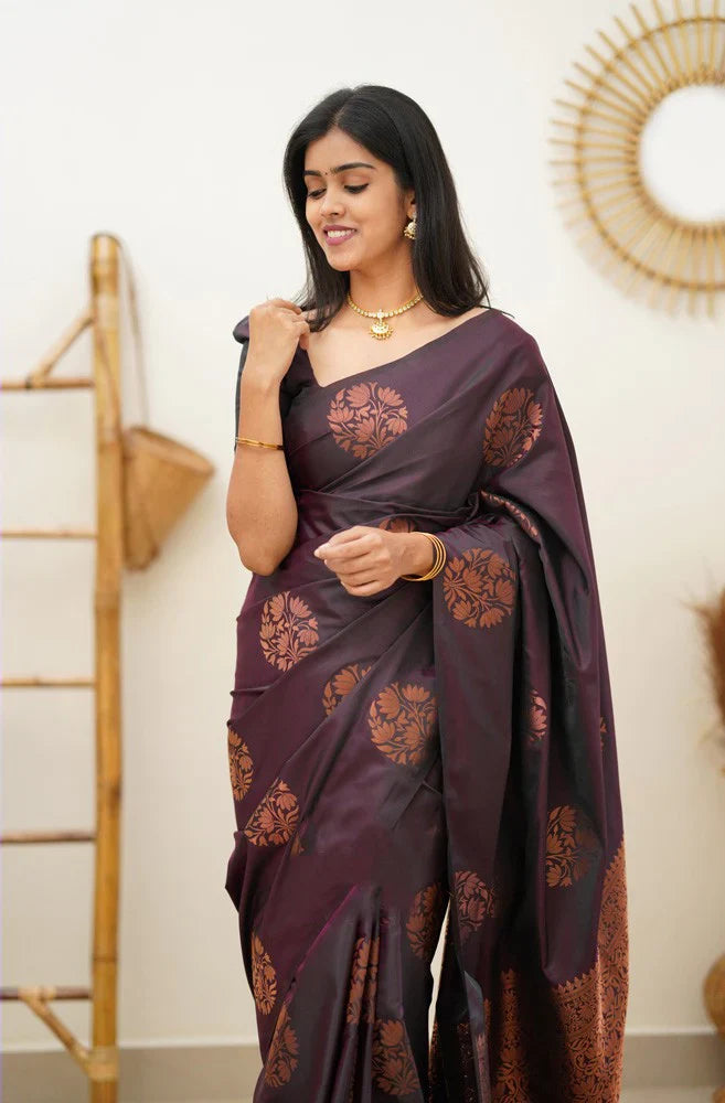 Pulsating Purple Soft Silk Saree With Scrumptious Blouse Piece