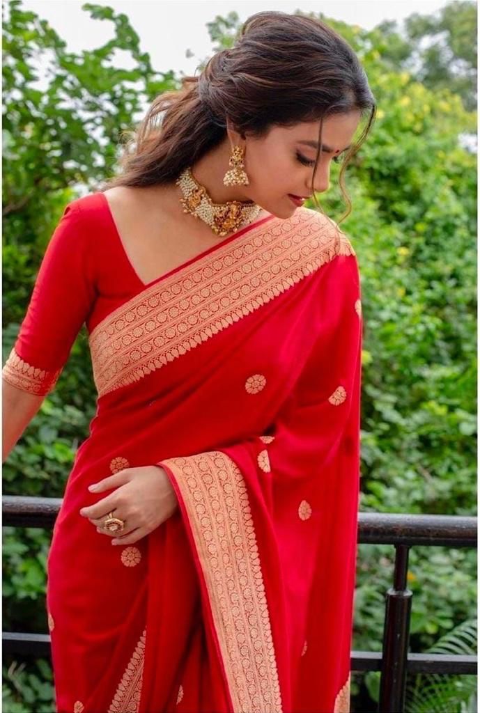 Demure Red Soft Silk Saree With Ravishing Blouse Piece