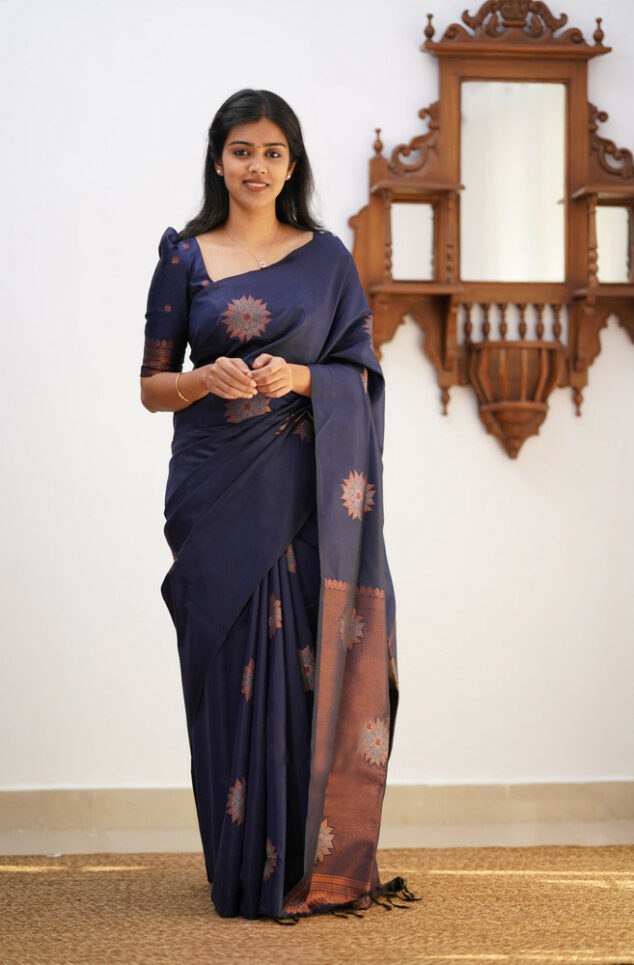 Demanding Navy Blue Soft Silk Saree With Energetic Blouse Piece