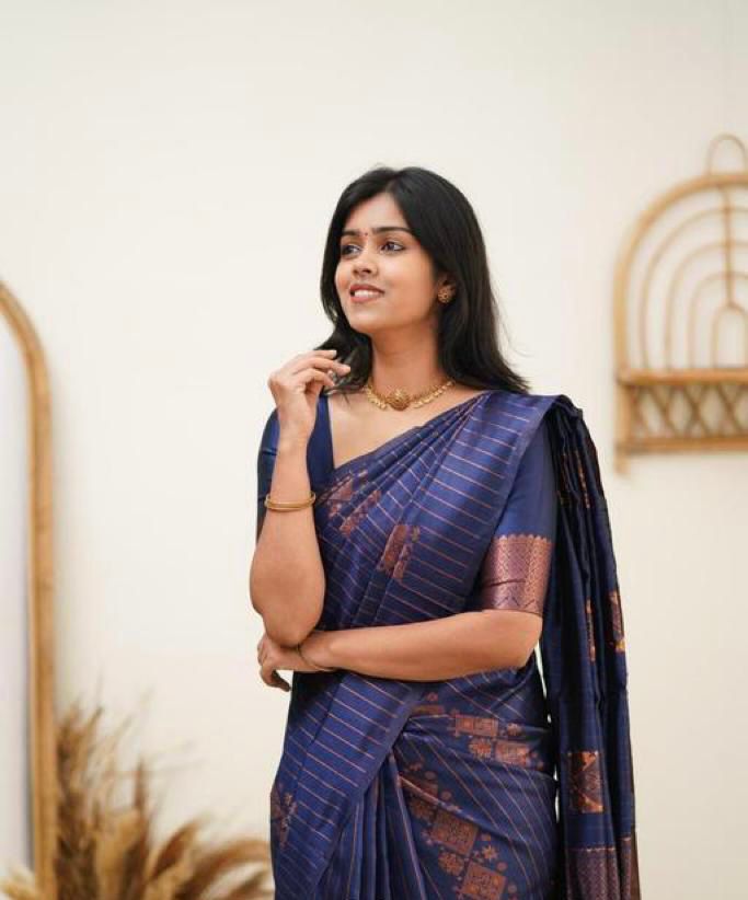 Stylish Navy Blue Soft Silk Saree With Sophisticated Blouse Piece
