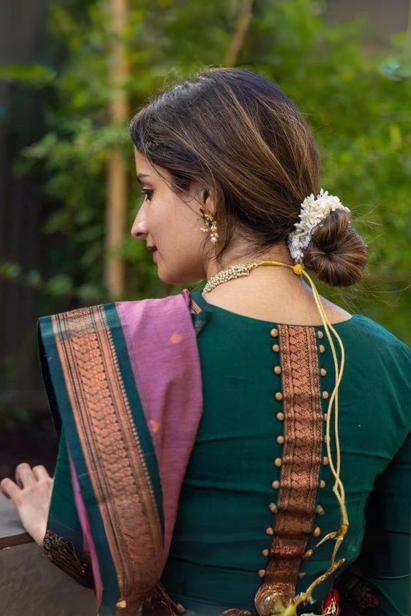 Devastating Lavender Soft Silk Saree With Vibrant Blouse Piece