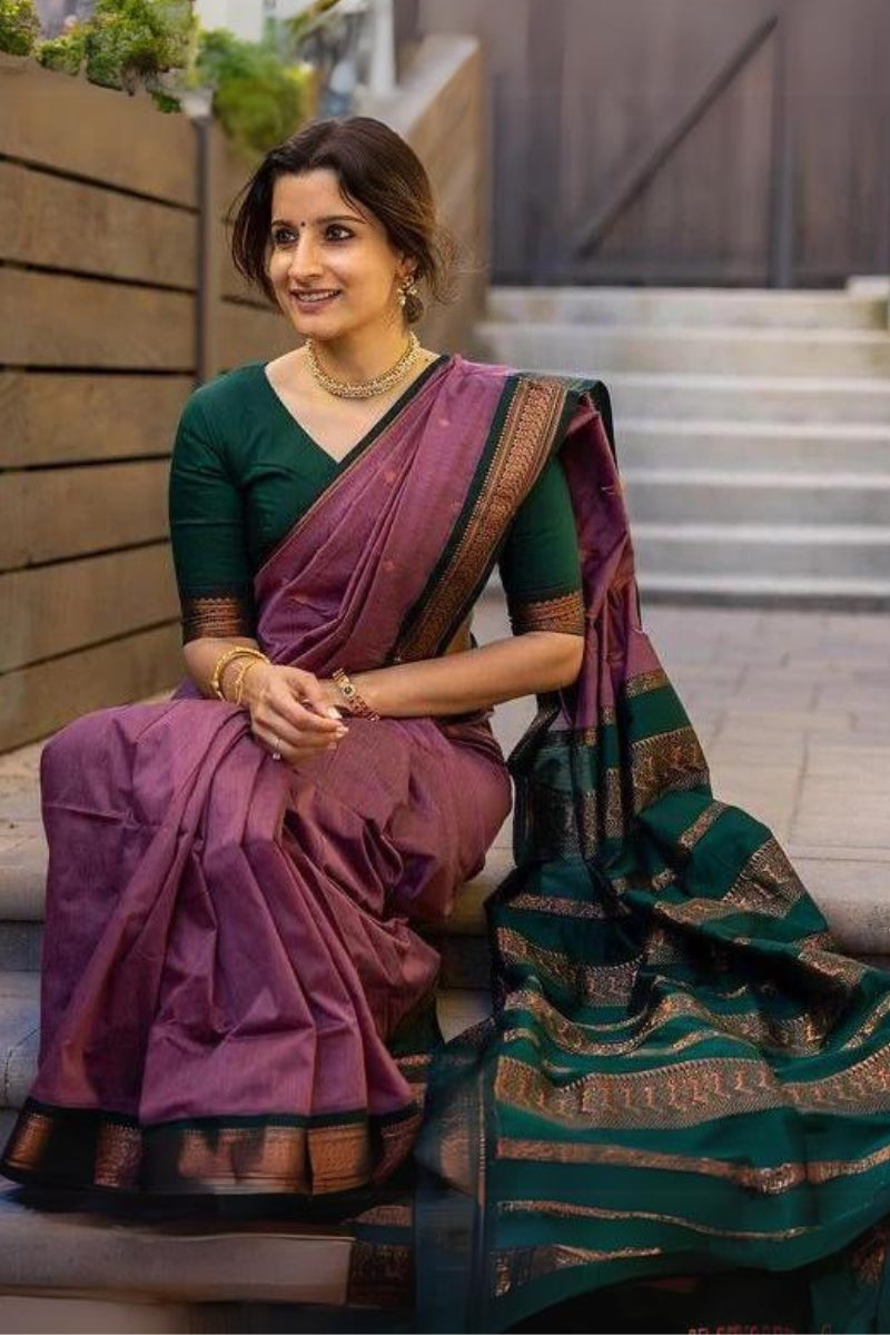 Devastating Lavender Soft Silk Saree With Vibrant Blouse Piece