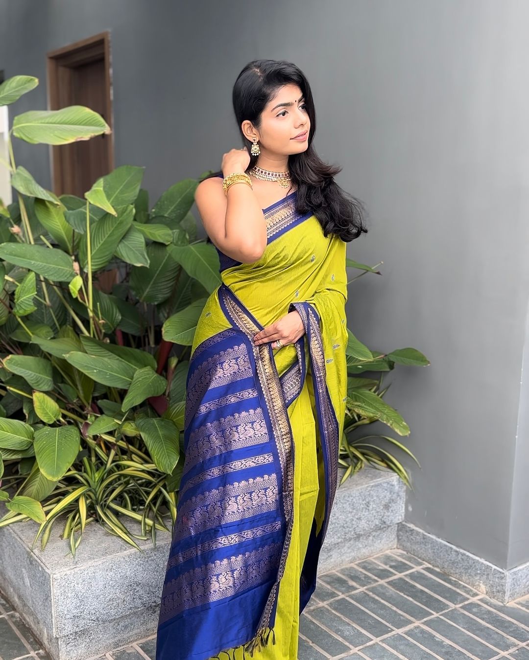 Desultory Parrot Soft Silk Saree With Angelic Blouse Piece