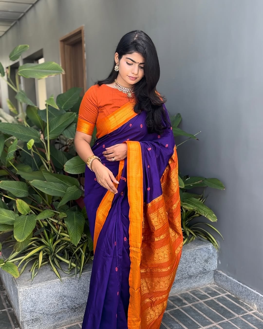Magnetic Purple Soft Silk Saree With Gossamer Blouse Piece