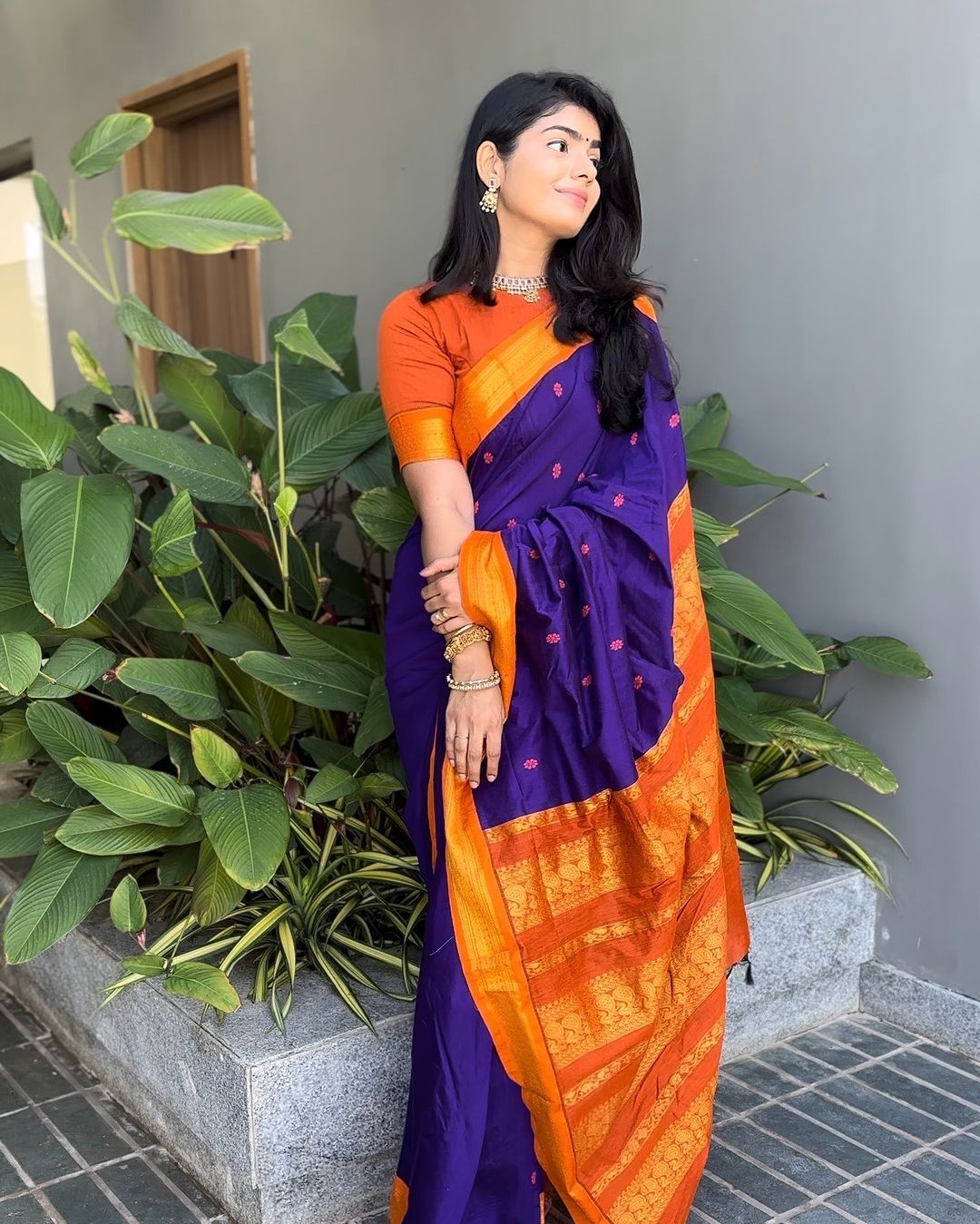 Magnetic Purple Soft Silk Saree With Gossamer Blouse Piece