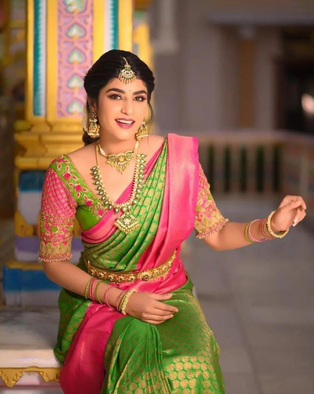 Prominent Perrot Soft Silk Saree With Resonant Blouse Piece