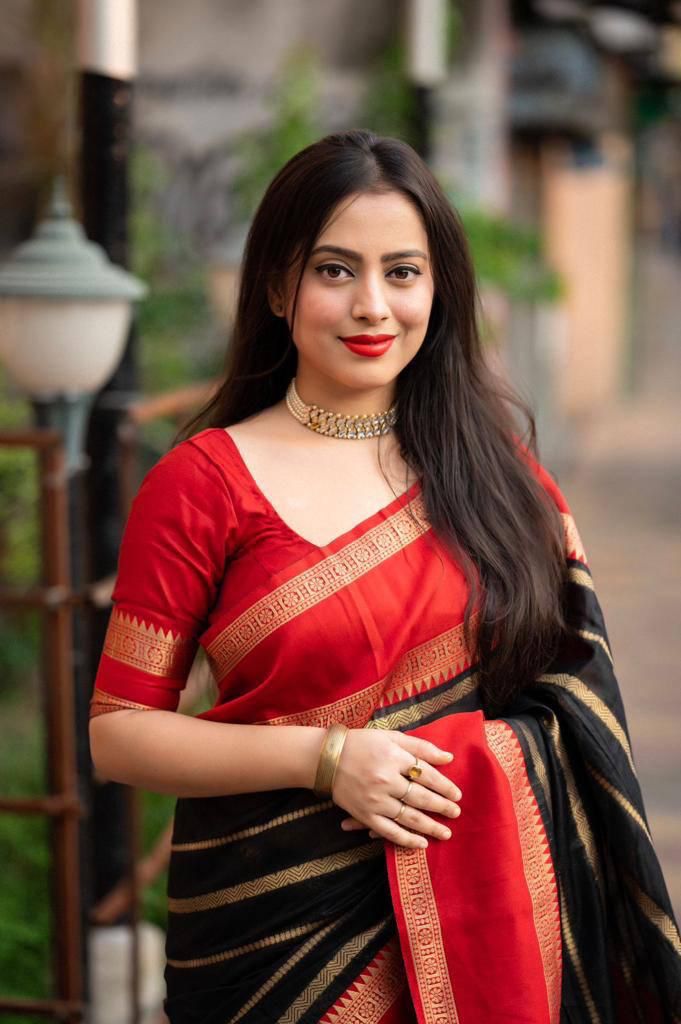 Exceptional Black Soft Silk Saree With Resonant Blouse Piece