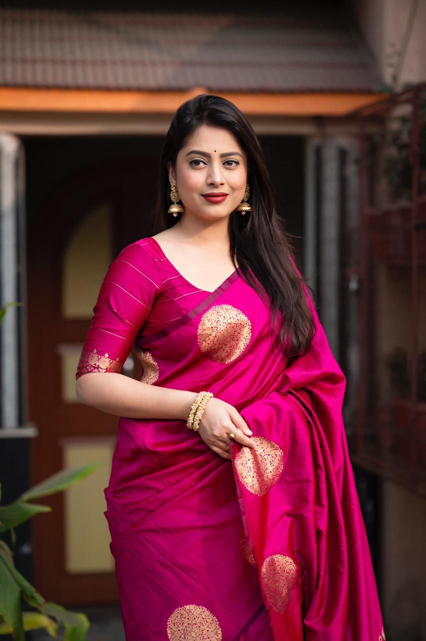 Nemesis Dark Pink Soft Silk Saree With Staring Blouse Piece