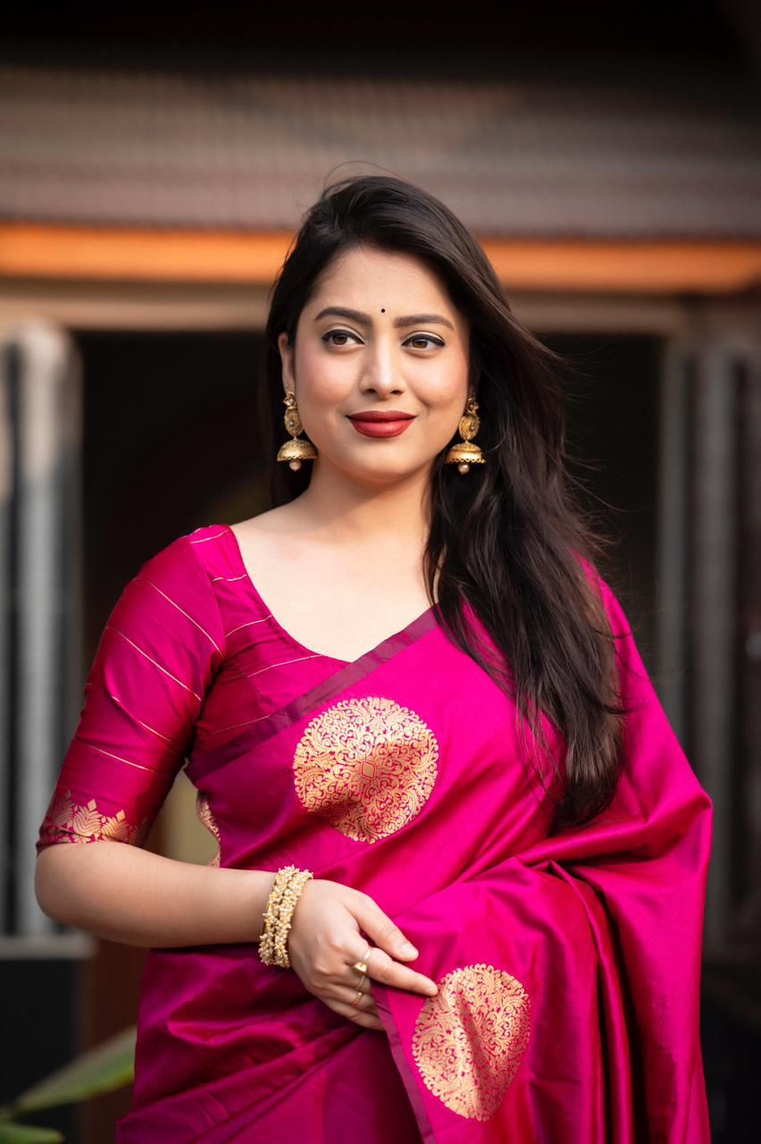 Nemesis Dark Pink Soft Silk Saree With Staring Blouse Piece