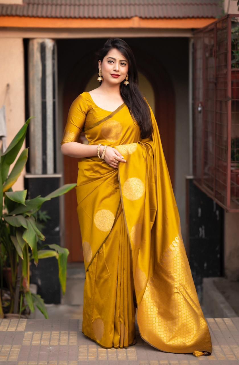 Propinquity Yellow Soft Silk Saree With Ratatouille Blouse Piece