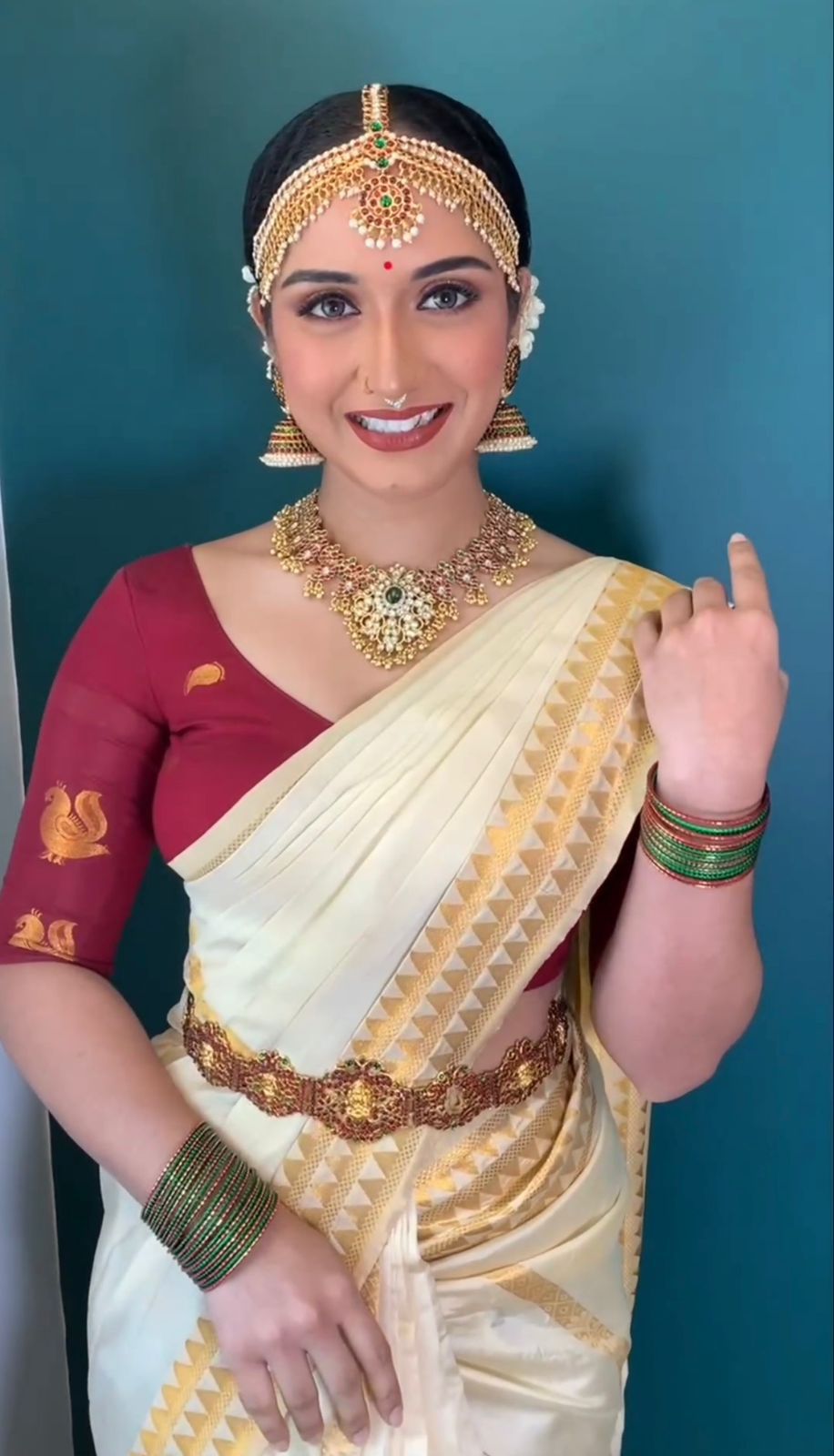 Extraordinary Off White Soft Silk Saree With Phenomenal Blouse Piece
