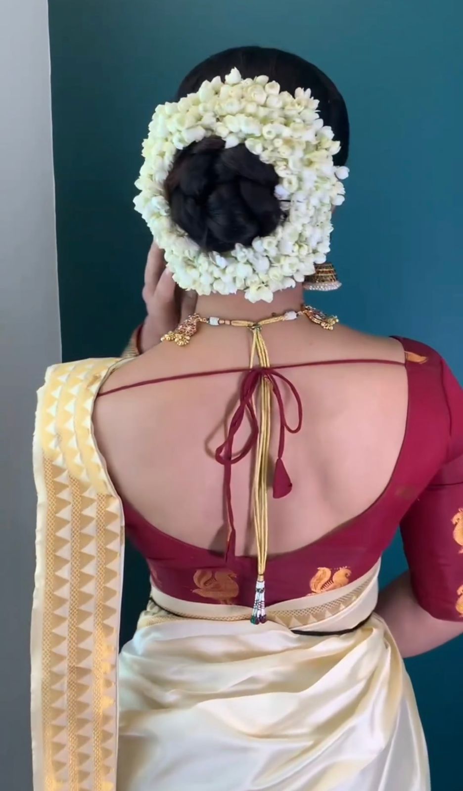 Extraordinary Off White Soft Silk Saree With Phenomenal Blouse Piece