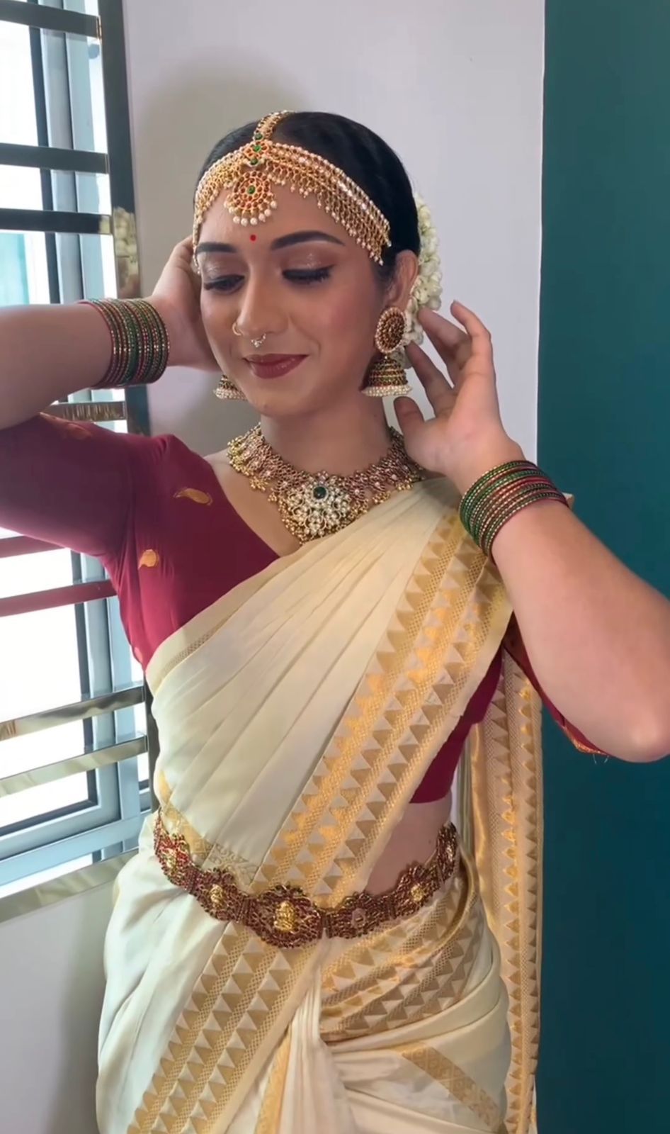 Extraordinary Off White Soft Silk Saree With Phenomenal Blouse Piece