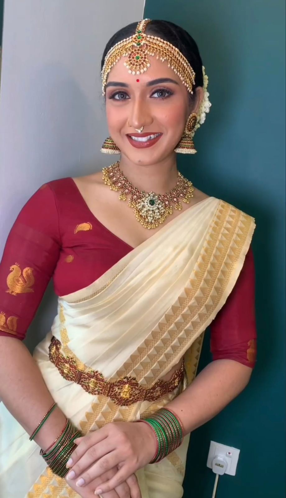 Extraordinary Off White Soft Silk Saree With Phenomenal Blouse Piece