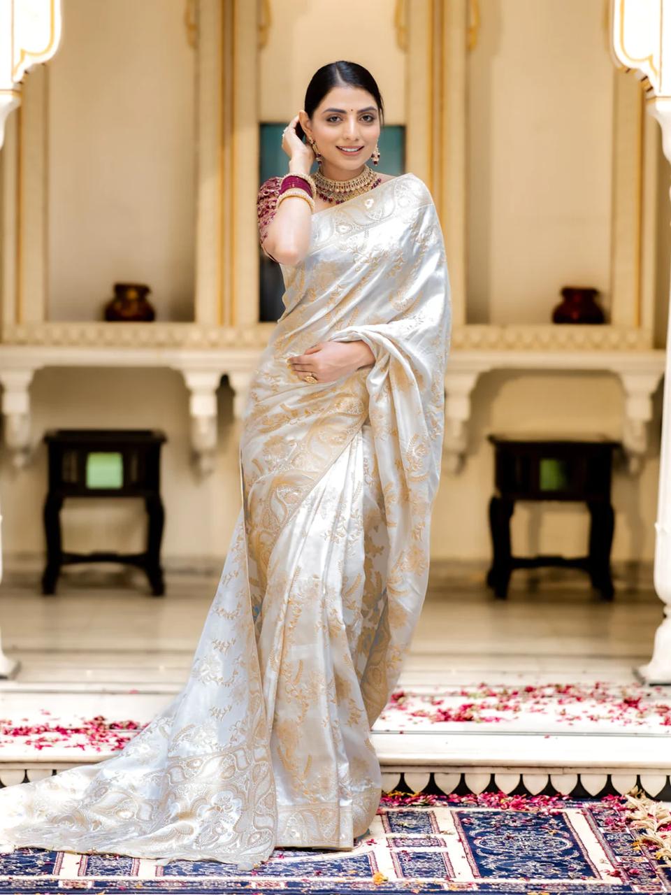 Scrupulous Off White Soft Silk Saree With Transcendent Blouse Piece