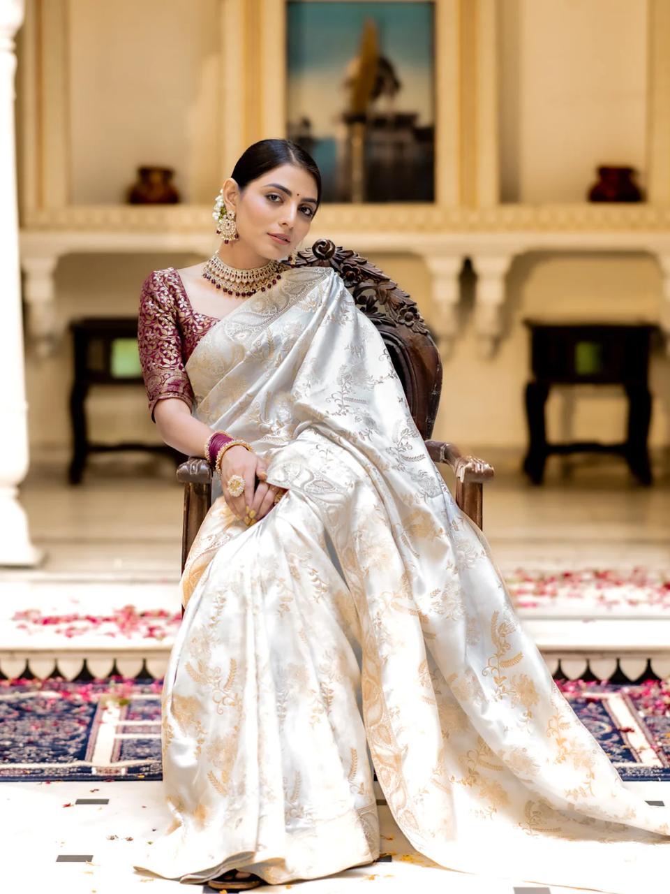 Scrupulous Off White Soft Silk Saree With Transcendent Blouse Piece