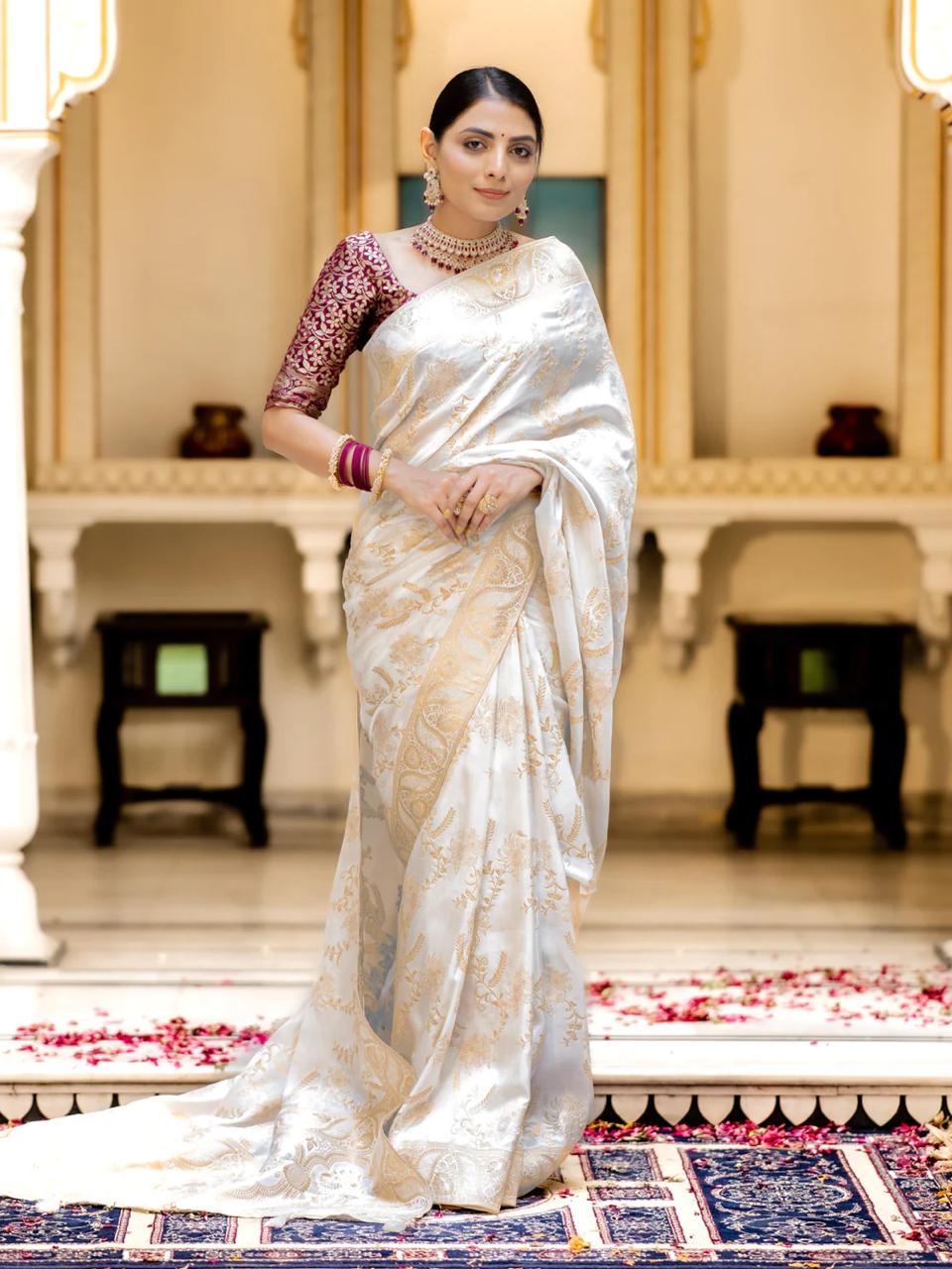 Scrupulous Off White Soft Silk Saree With Transcendent Blouse Piece