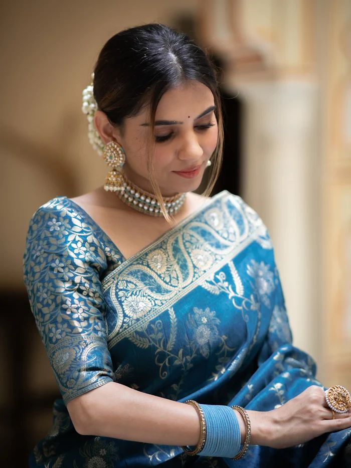 Nectarous Rama Soft Silk Saree With Embrocation Blouse Piece