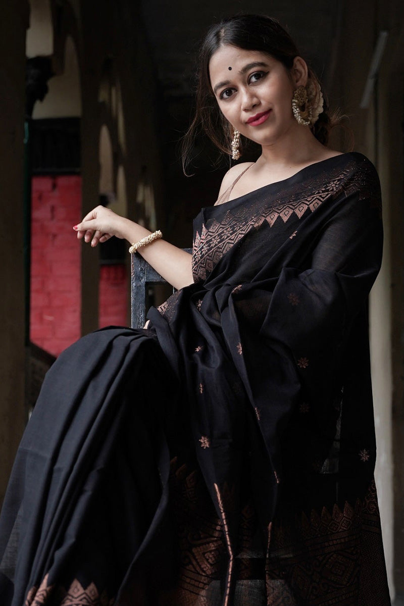 Precious Black Soft Silk Saree With Staring Blouse Piece