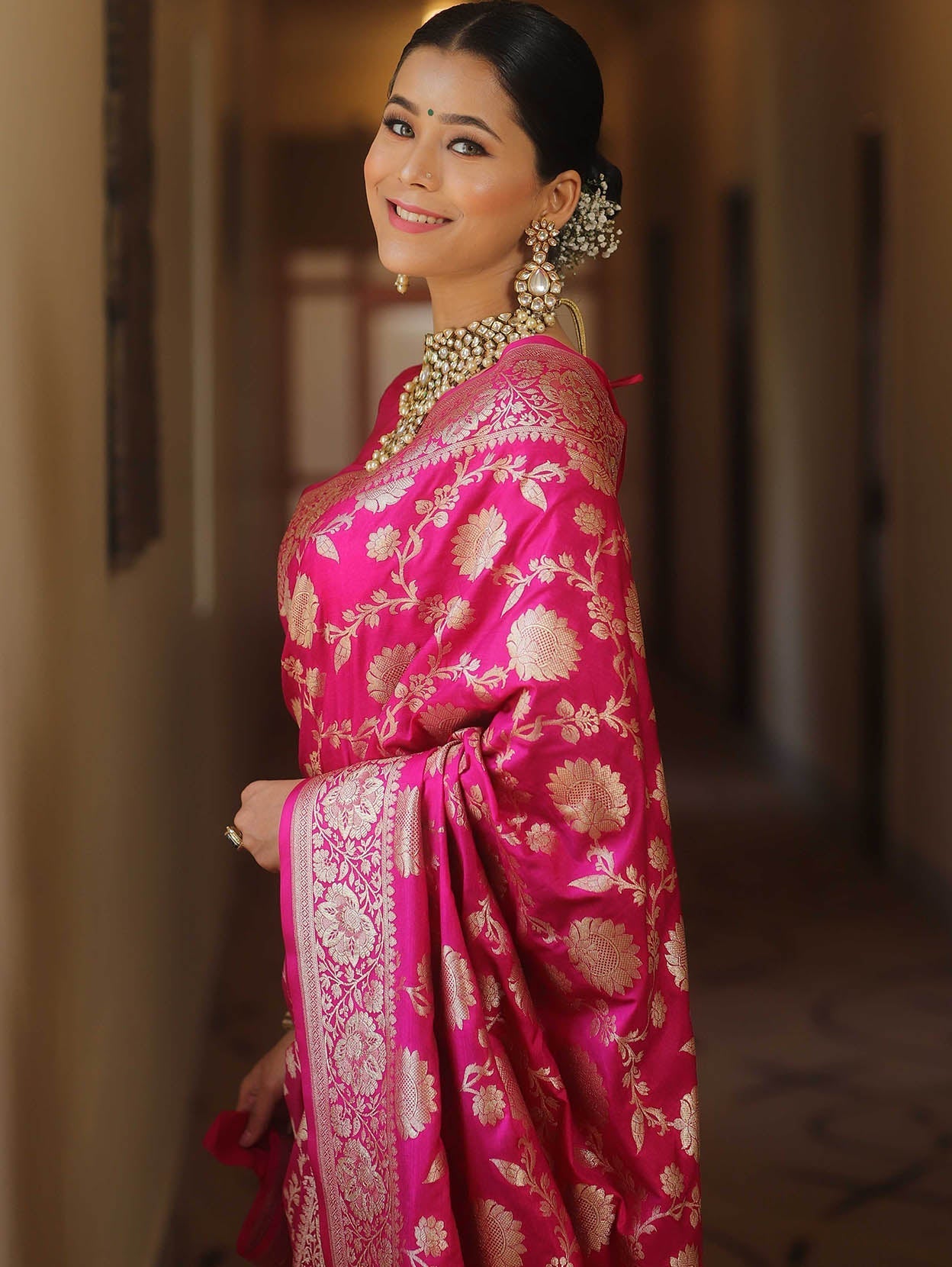 Tempting Dark Pink Soft Silk Saree With Denouement Blouse Piece
