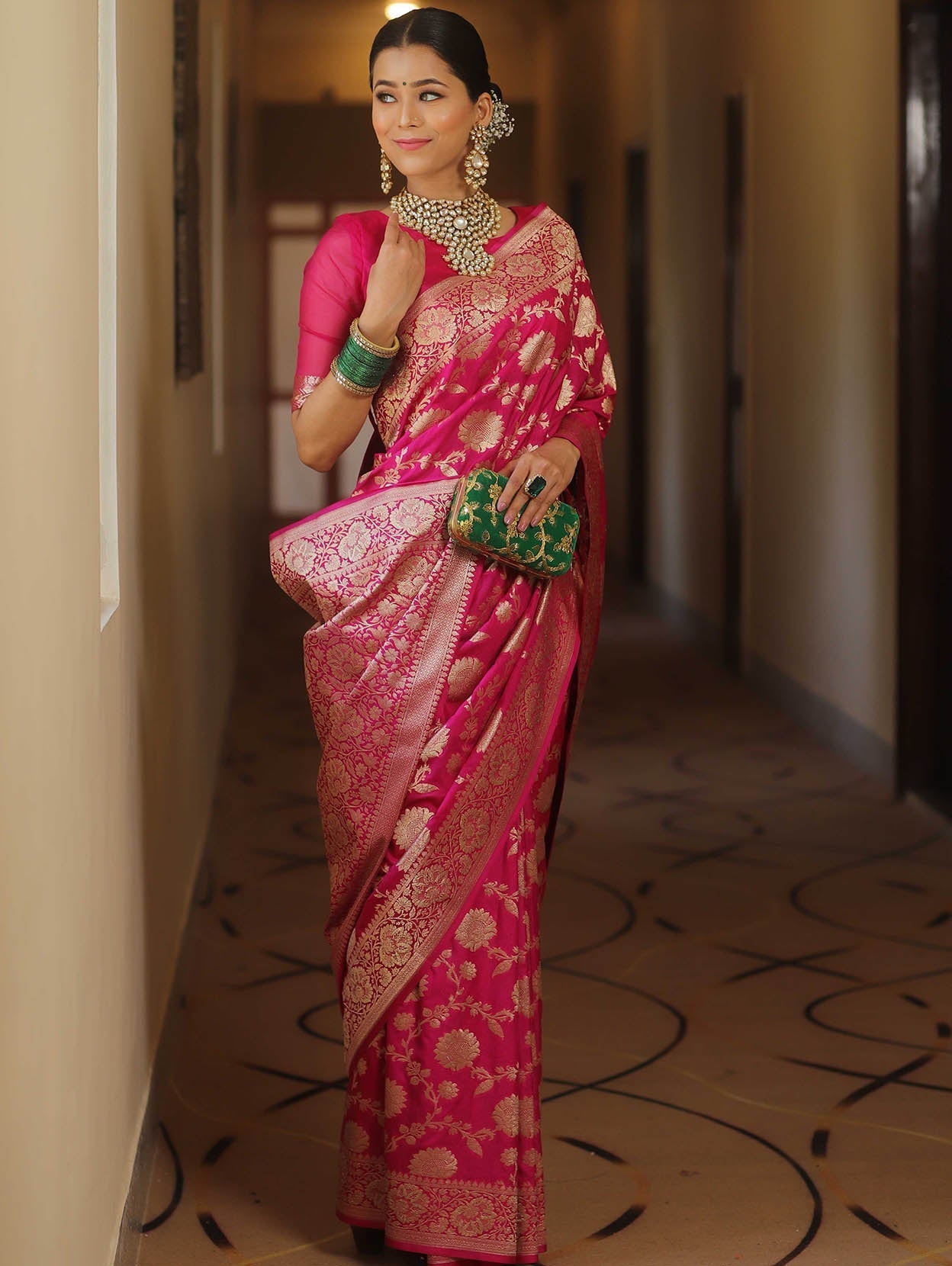 Tempting Dark Pink Soft Silk Saree With Denouement Blouse Piece