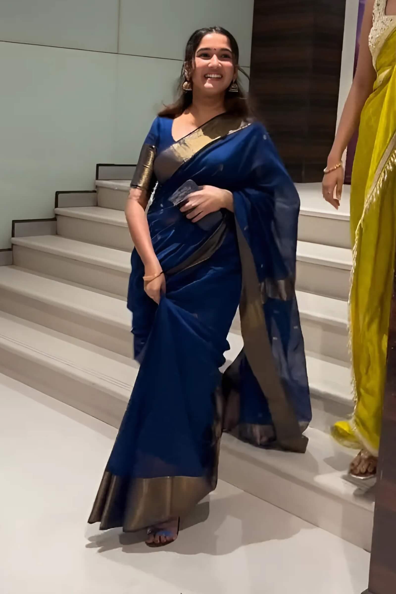 Cloud Burst Blue Maheshawari Cotton Silk Saree